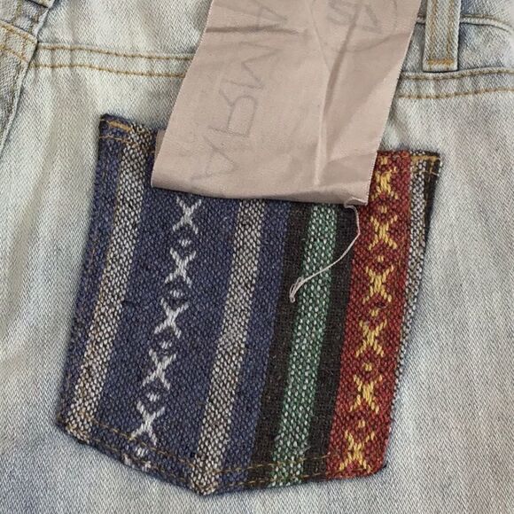 LF Tapestry Low Rise Bell Bottom Flare Leg Jeans New Size 27 - Picture 13 of 13